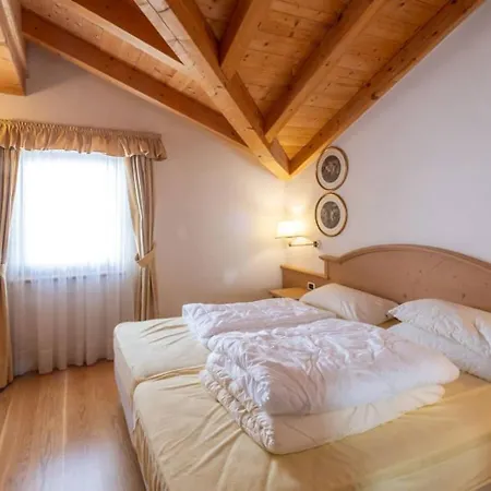 Chalet Close To Ski Lift Cortina D'Ampezzo Cortina dʼAmpezzo